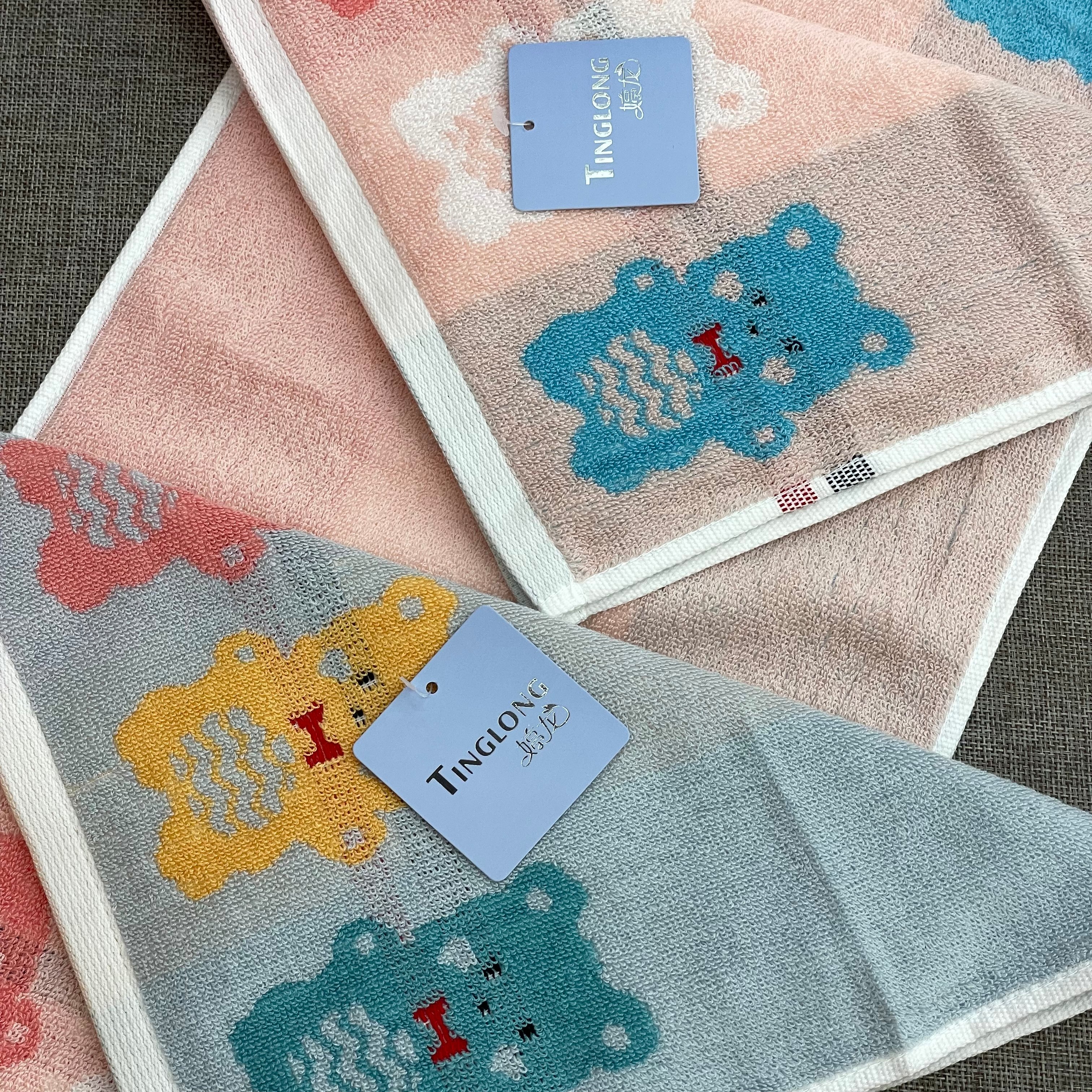 Tinglong Factory direct sales of pure cotton children's face towels with three bear patterns pic 5