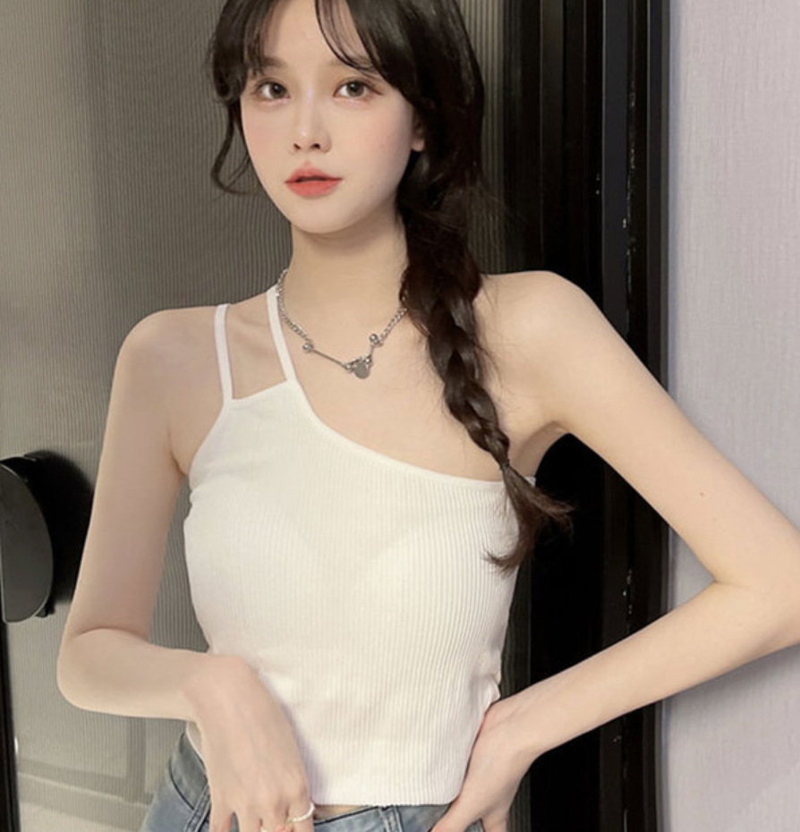 A off-the-shoulder mini halter top for women to wear as a summer base layer, with a beautiful back and sleeveless, sexy and unique, spicy knitted top Specification image