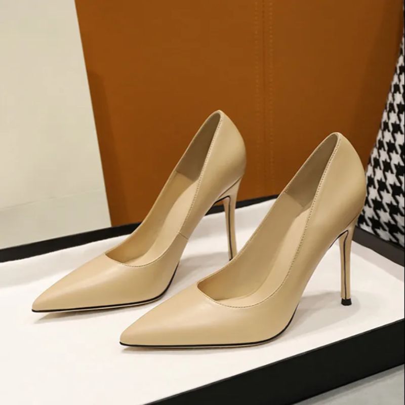2022 New Black Professional High Heels Female Pointy Shallow Mouth Slim Heel Shoes