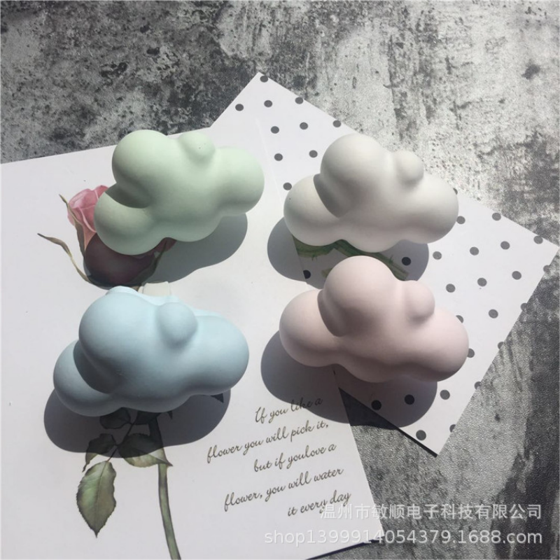 Macaron clouds thumbnail