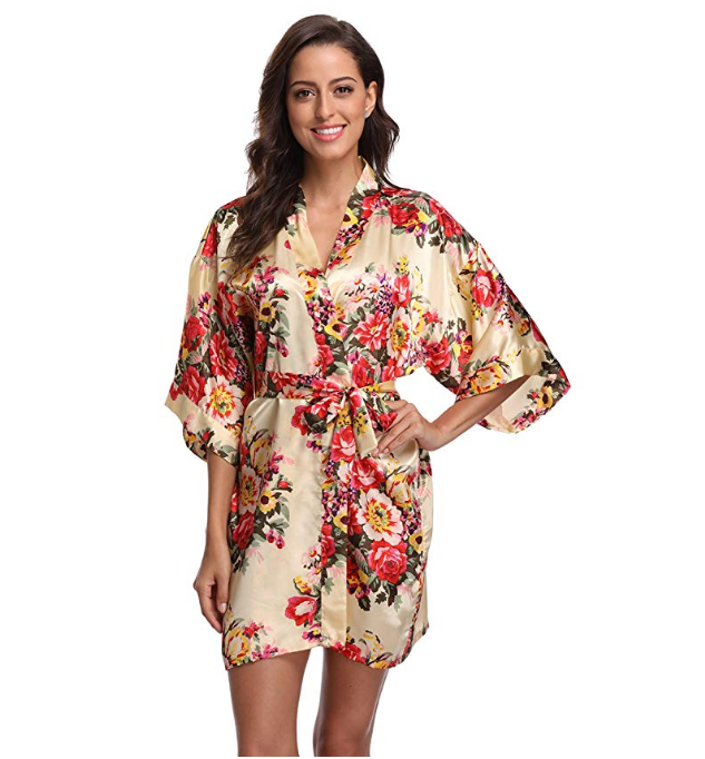 Silk Pajamas Makeup Robe Print Holding Flowers Bridesmaid Bride Robe Silk Feel Bathrobe Application Scenario