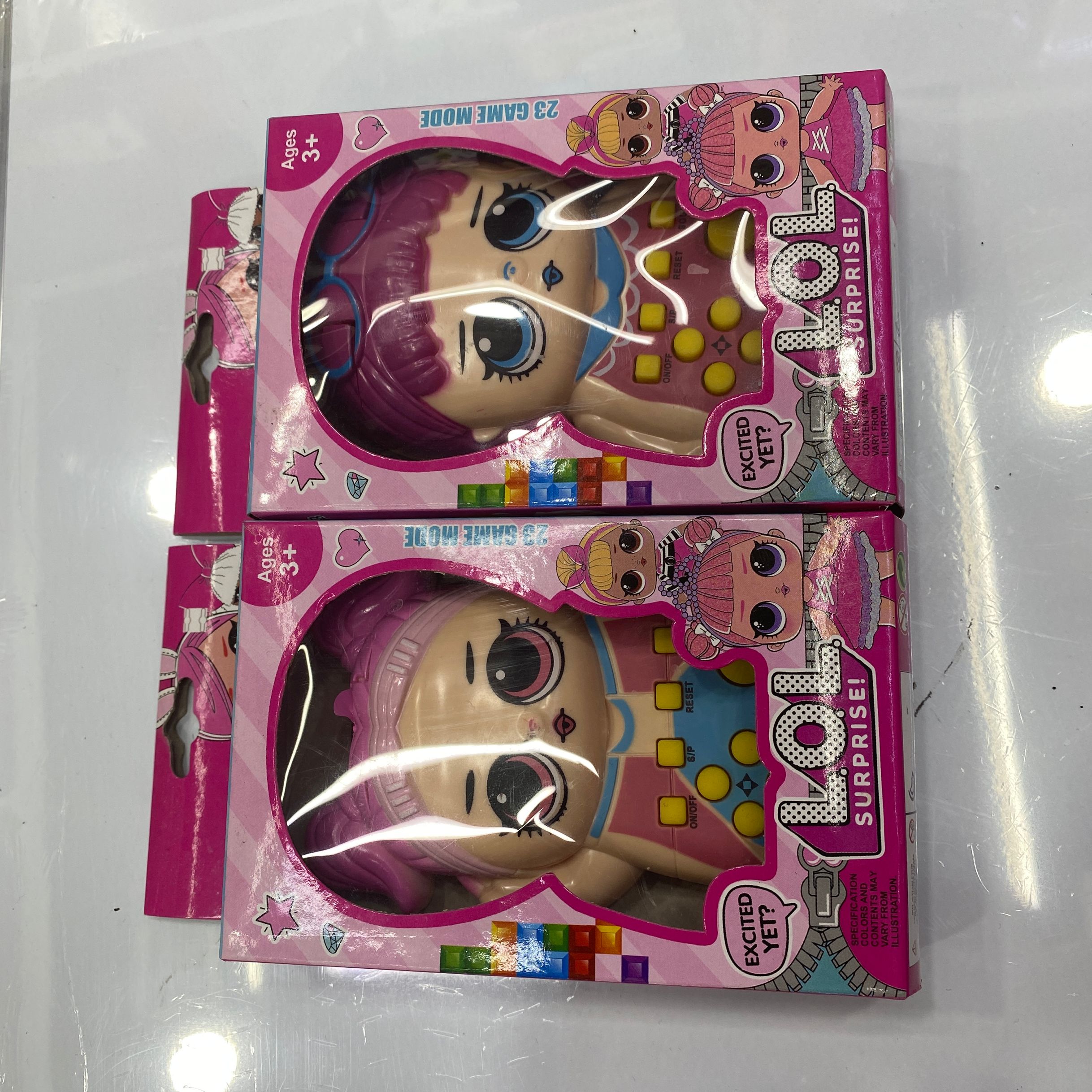 游戏机/玩具/掌上游戏机白底实物图