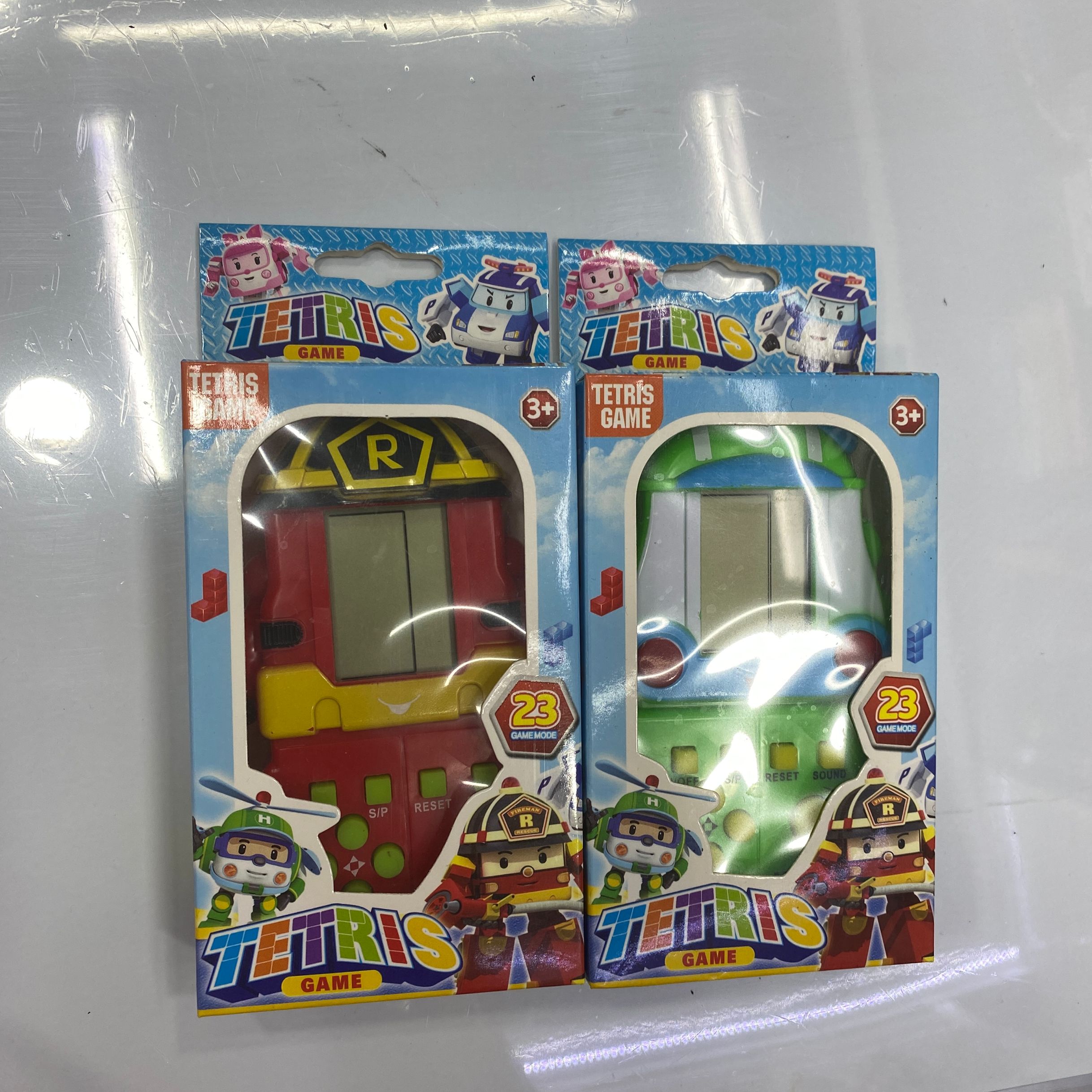 掌上游戏机实物图