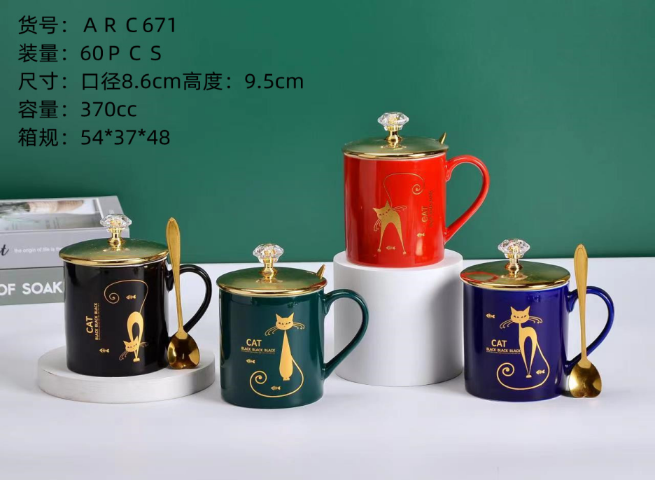 Nordic Crown Ceramic Cup High-End Creative Light Luxury New Covered Mug Coffee Love Gift Application Scenario