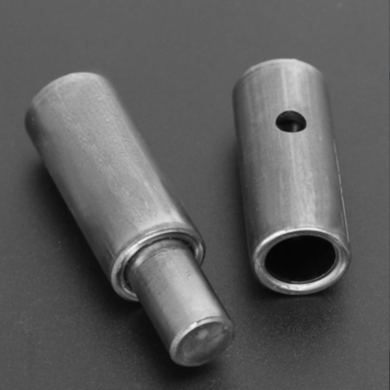 Manufacturers direct cold heading door shaft welding door shaft iron release door shaft diameter cylinder hinge cylinder  hinge full figure