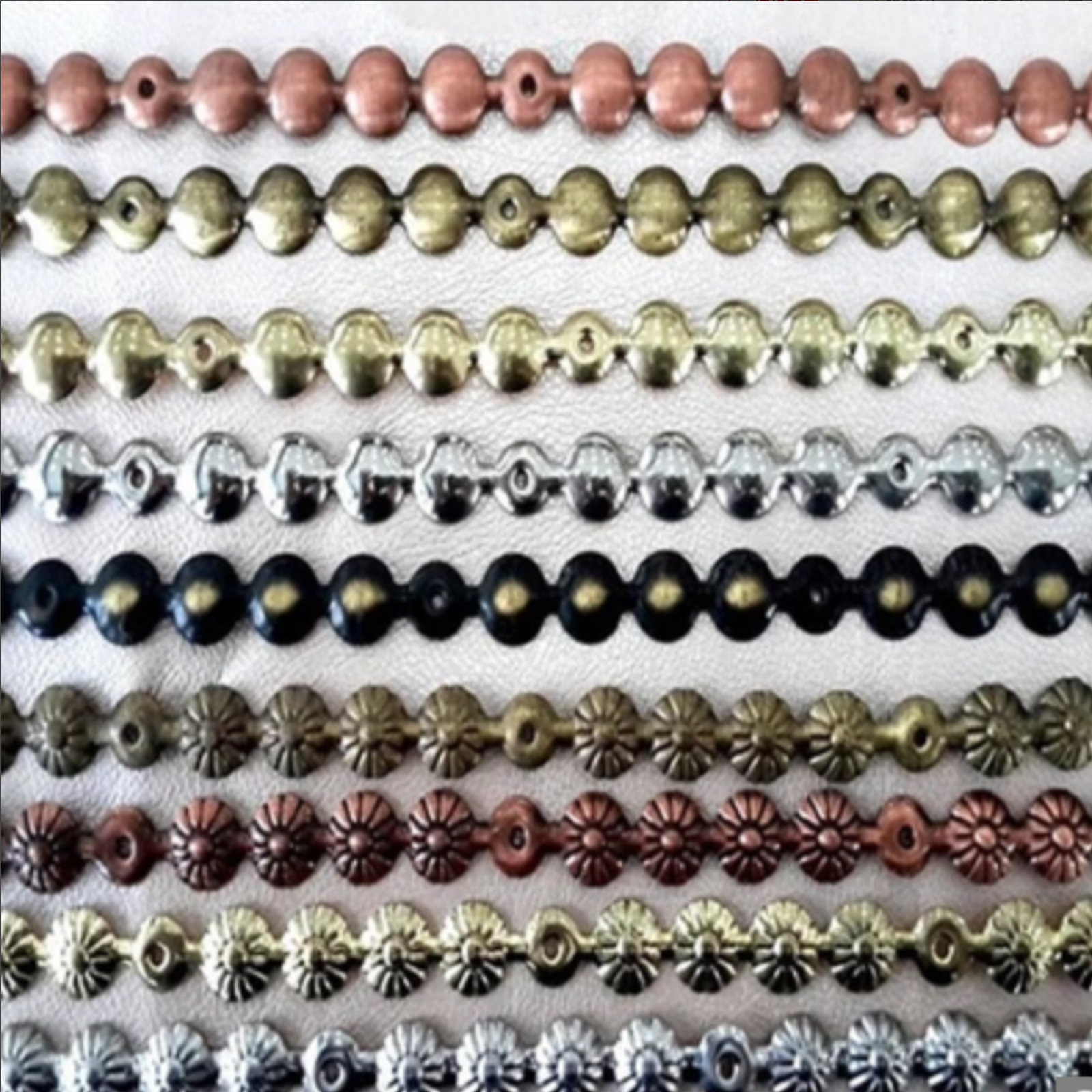 New golden Cyan red imitation golden white ratchet bubble nail chrysanthemum copper nail row nail chain nail