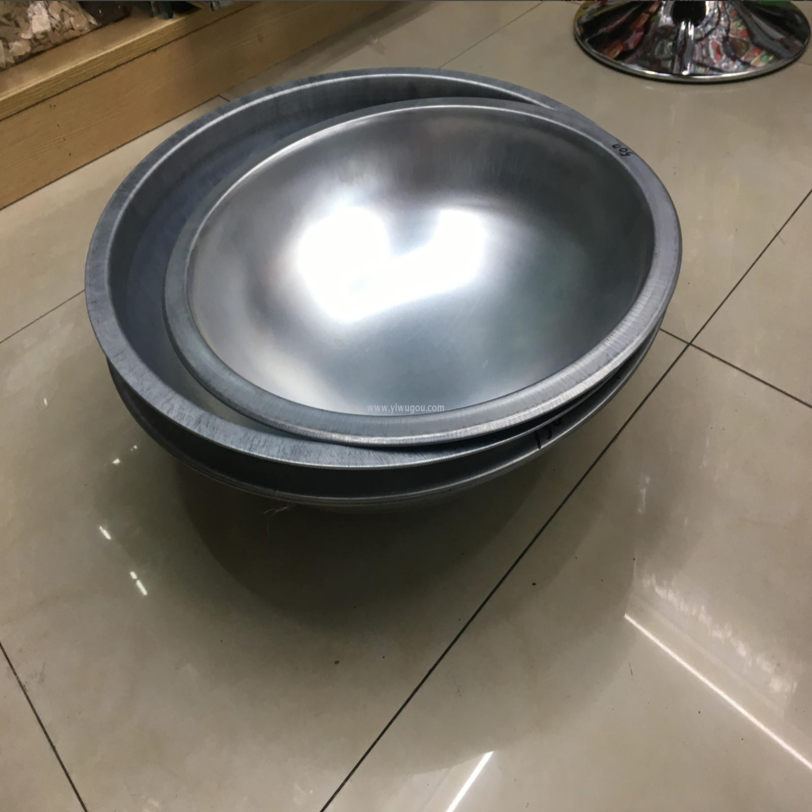 Middle East cement basin Middle East construction basin. Iron dish. Iron basin. Disk. Construction basin cement basin