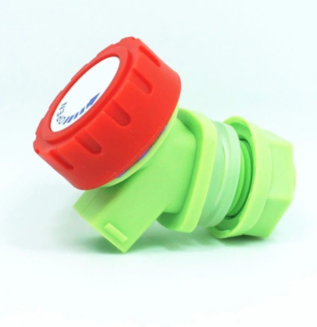 Yiwu good goods plastic drinking water faucet