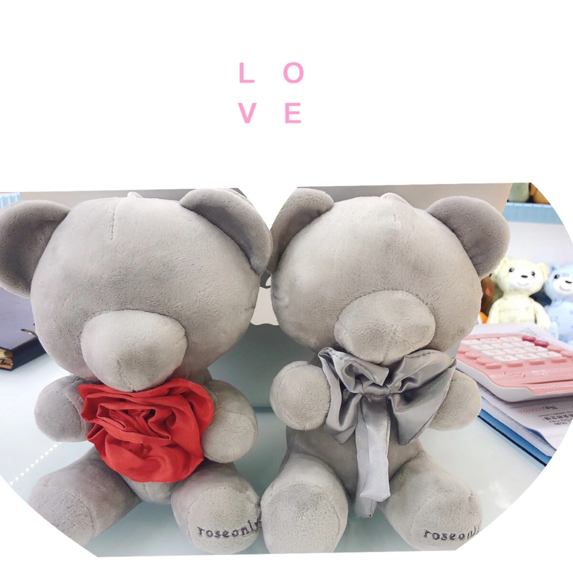 Couple Bears details Picture