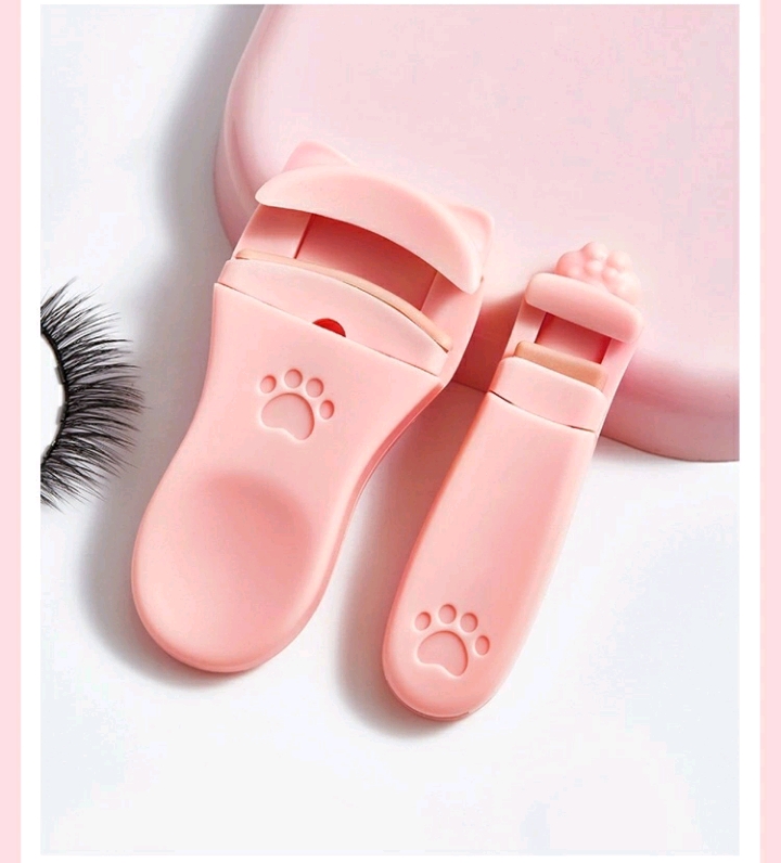 Sherbel Cat Claw Eyelash Curler Combination Box Portable Press Local Wide Angle Eyelash Curler) Application Scenario