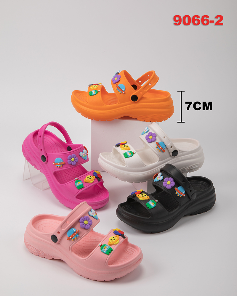 New summer thick-soled cute style sandals for women, anti-slip, fashionable and versatile beach shoes custom-made by the factory Specification image