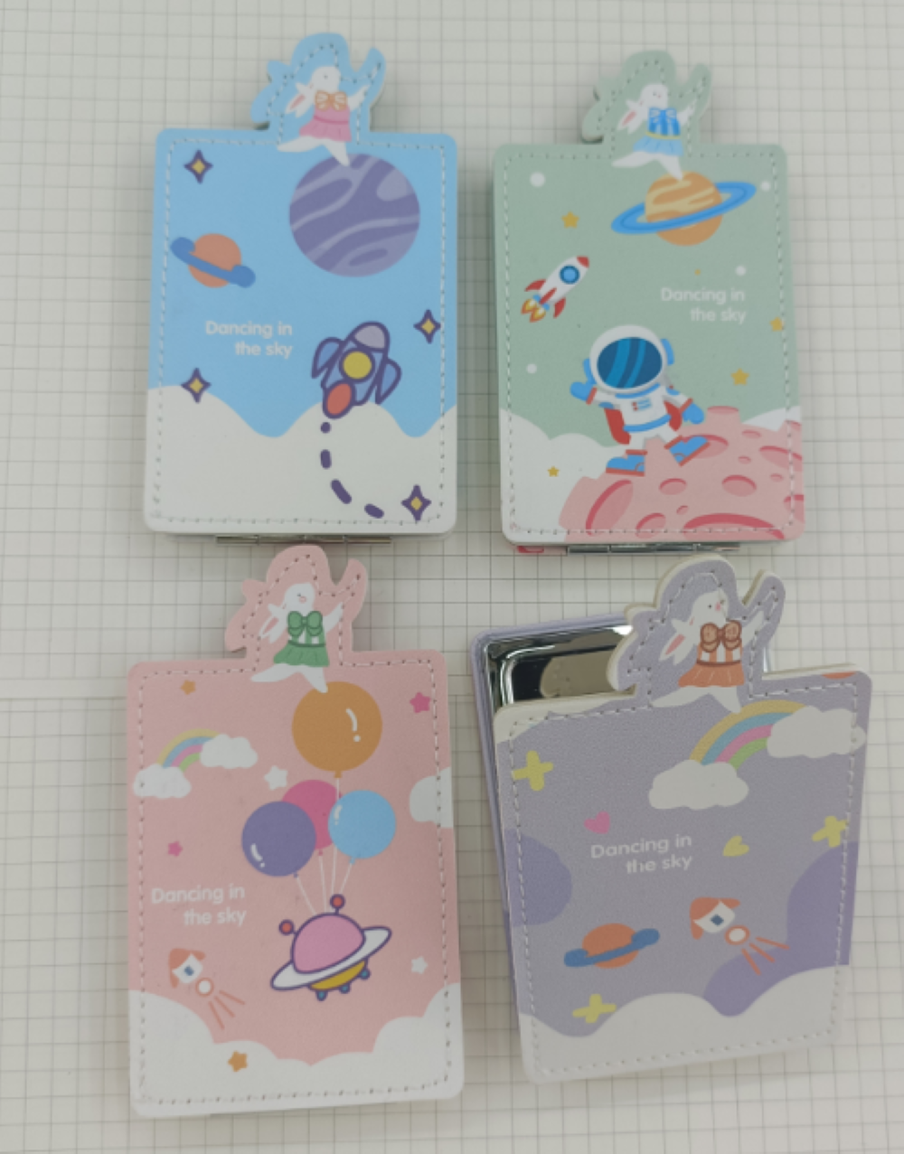 化妆镜白底实物图