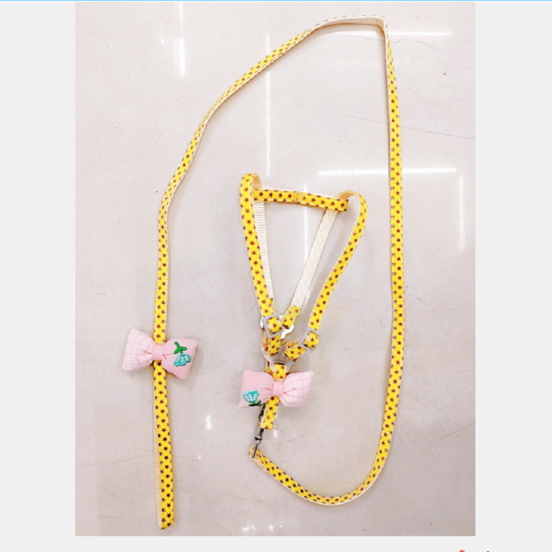 Pet leash with five-pointed star and bow tie accessory, pet leash + bow tie accessory chest and back strap, cat and dog leash details Picture