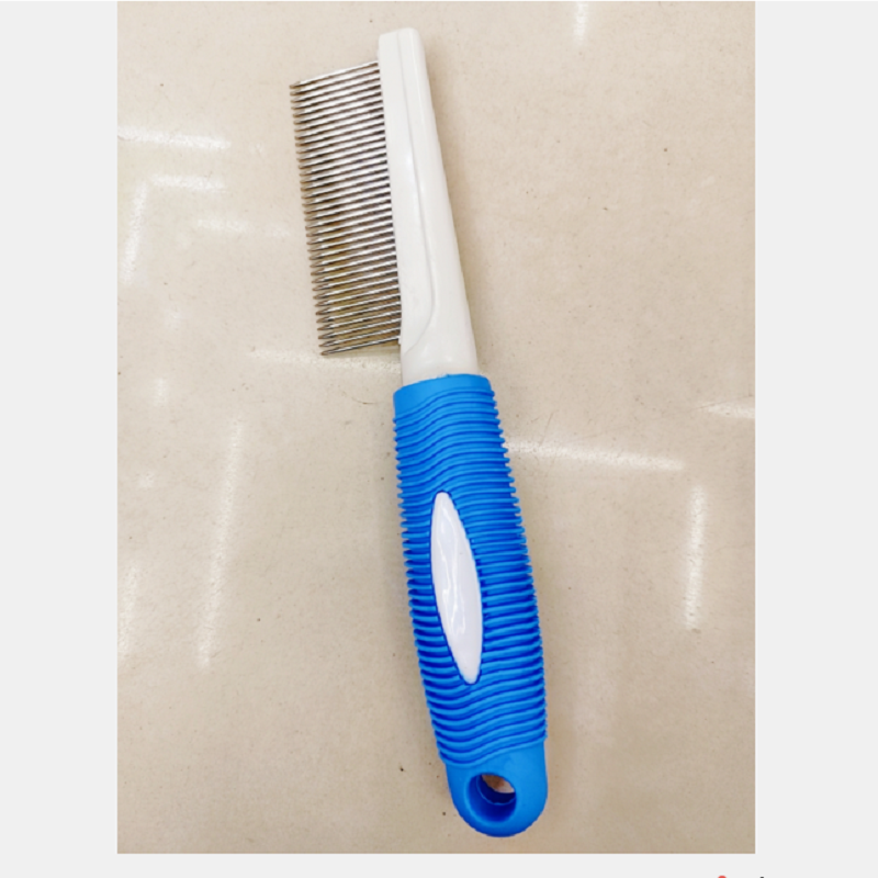 Colored rubber-handled pet massage needle comb, pet comb, dog comb, dog hair brush, pet hair removal and grooming pet comb Application Scenario