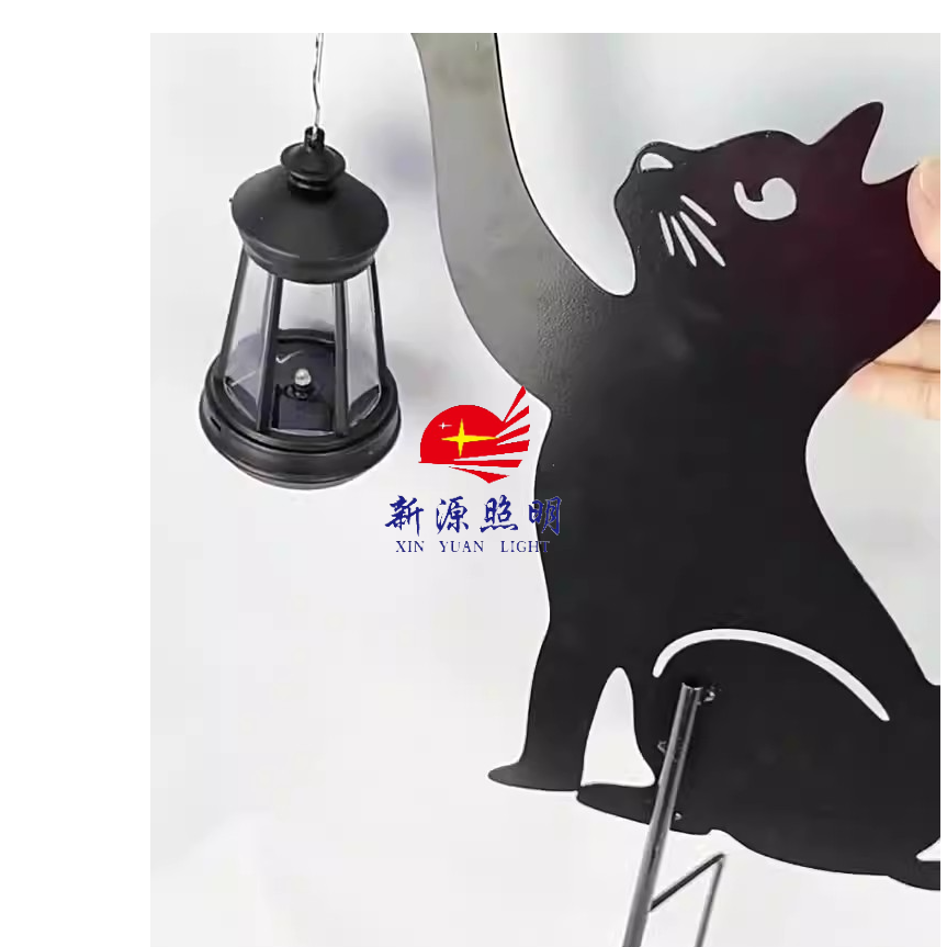 太阳能地插灯白底实物图