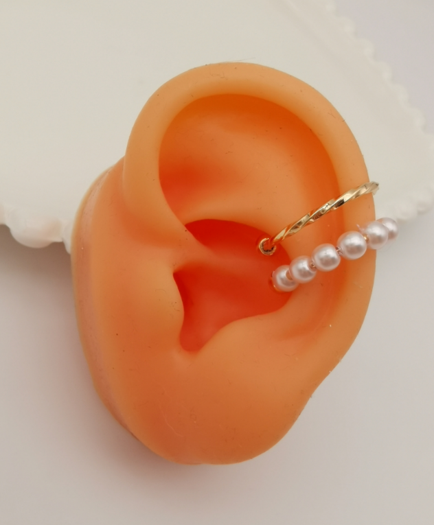 Ear Clip 8 thumbnail