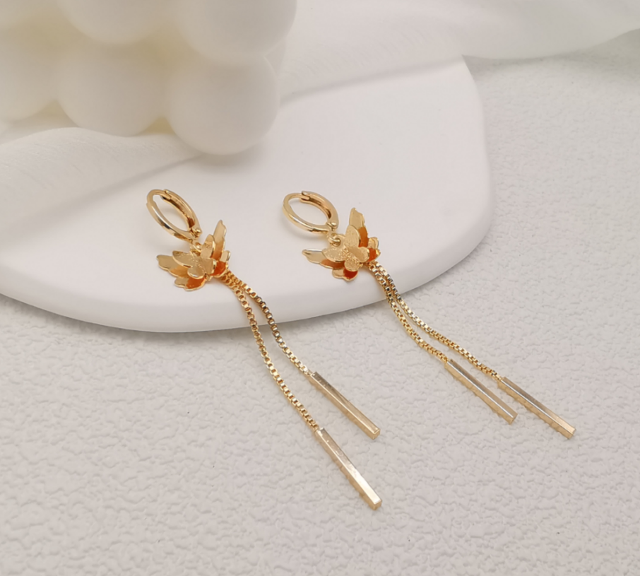 Earring 3 thumbnail