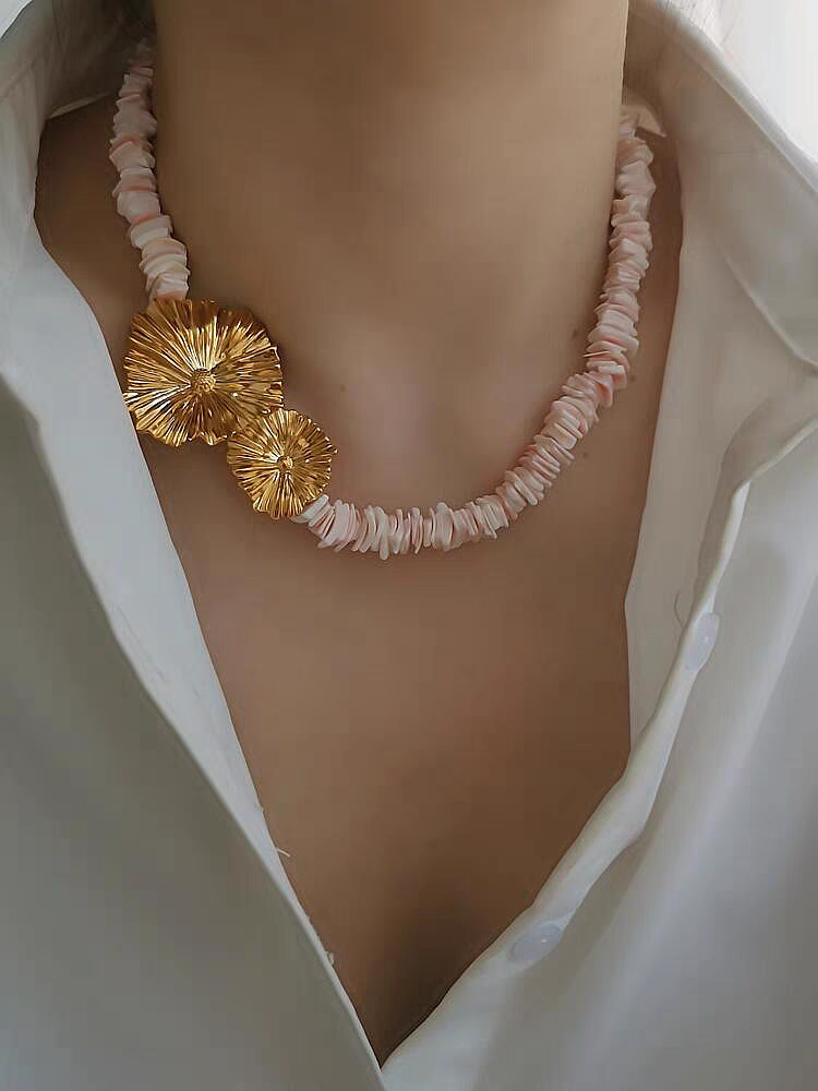 欧美小众轻奢设计款不规则天然贝壳雏菊项链高级感花朵镀金锁骨链 原创重工手作详情图5
