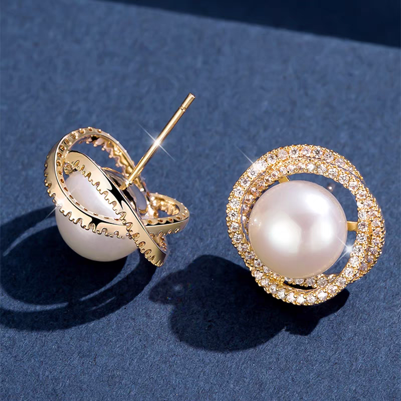 Dong Qing's new 2023 bestseller, natural freshwater pearl stud earrings, pure silver earrings, a niche design for women with a sense of sophistication detail image 4