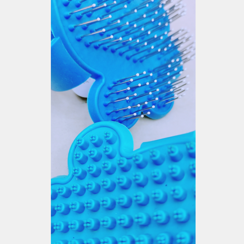 Footprint pet bath brush, cat massage brush, dog bath glove, massage glove cleaning supplies Application Scenario