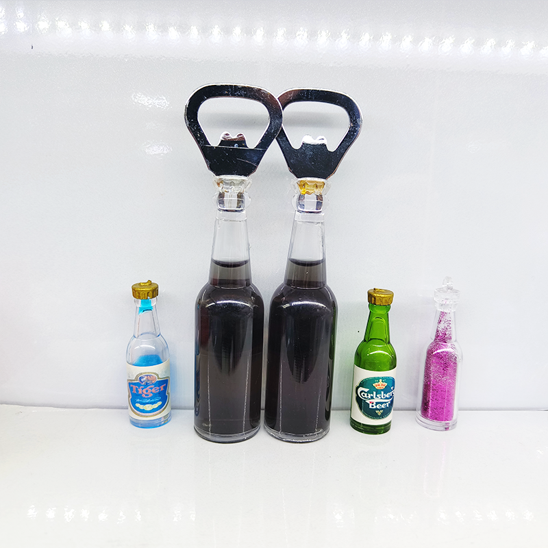 Realistic wine bottle fridge magnet, practical bottle opener, wine bottle screwdriver, bar fun decoration, home decoration, advertising promotion event giveaway, Zhehui Craft 01 Item Picture
