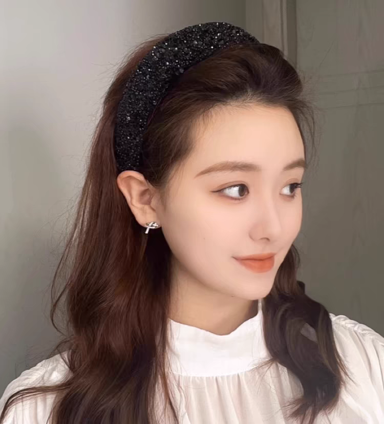 Muheng Accessories' richly diamond-studded rich girl headband Summer fashionable and stylish high-end hair accessory, heavy industry silver headband for women detail image 3