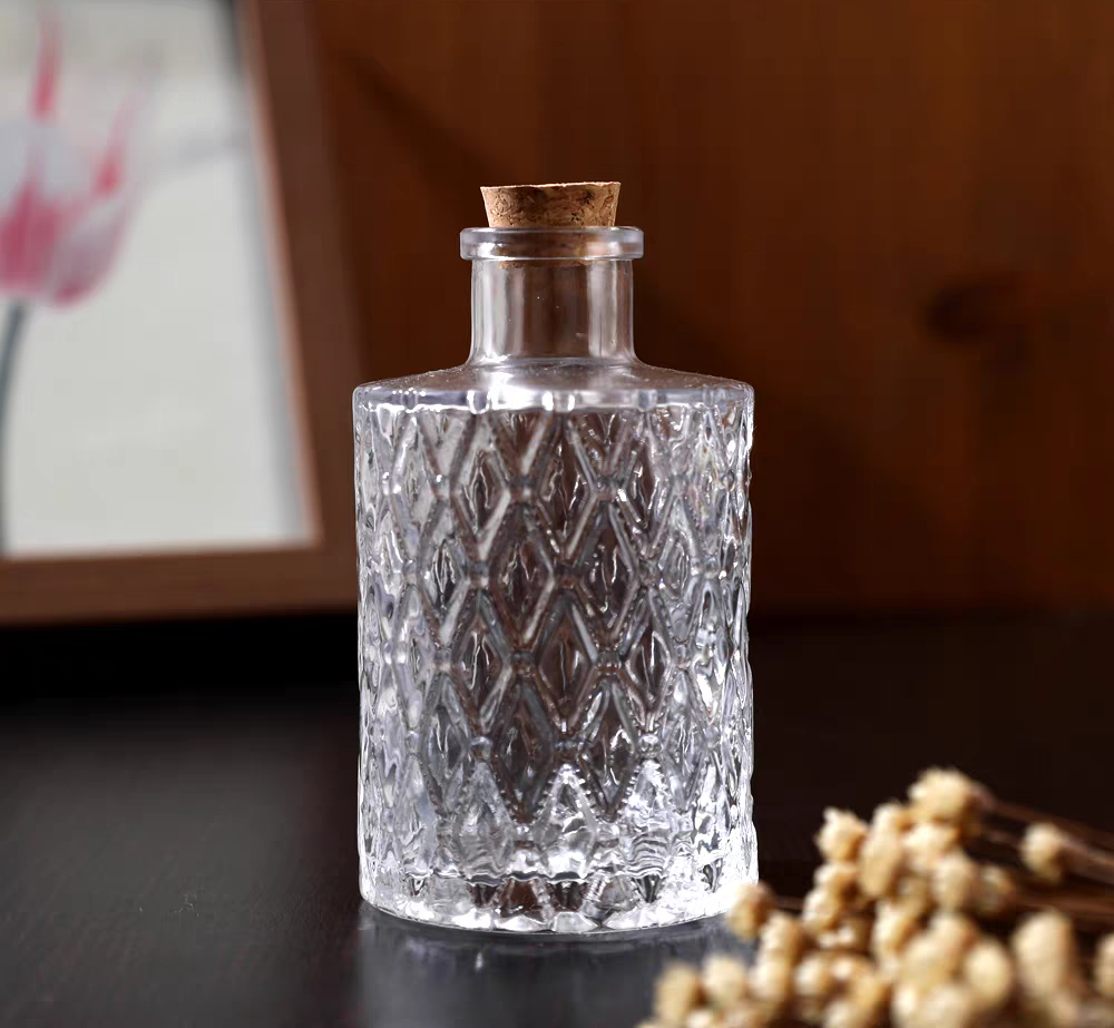 Vintage forest francés ligero lujo vintage relieves vidrio botella de perfume botella de aromaterapia almacenamiento Application Scenario