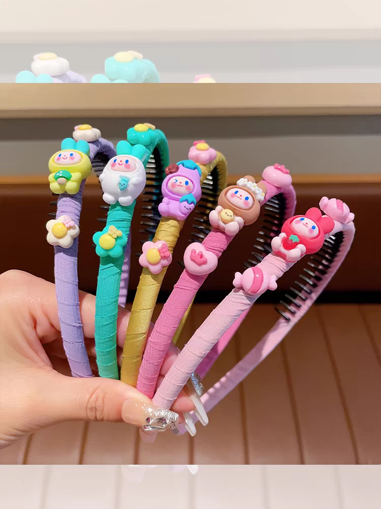 Children's cartoon hair band, hair clip headwear, girls' toothed anti-slip headband, hair breaking wonder, hair accessory, no hair clipping Application Scenario
