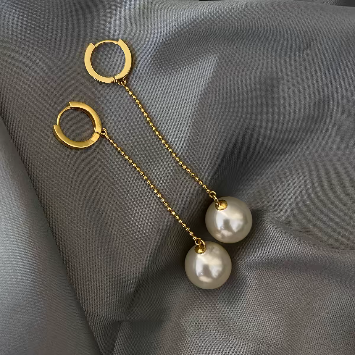 珍珠耳环耳饰 精致饰品 女士时尚耳钉 独特设计优雅耳饰 珍珠点缀耳环饰品产品图