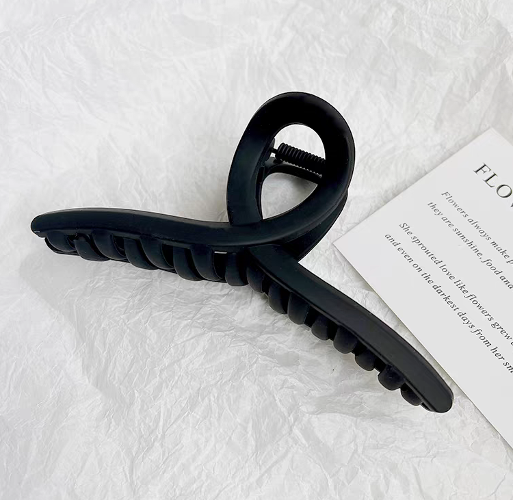 Simple matte hairpin, high-end hairpin, large fashionable shark clip headwear for women at the back of the head, ins style detail image 2