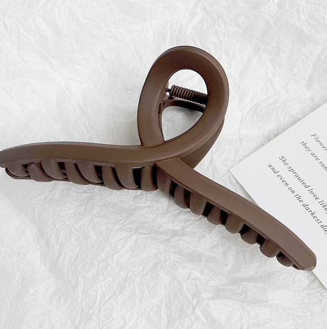 Simple matte hairpin, high-end hairpin, large fashionable shark clip headwear for women at the back of the head, ins style Specification image