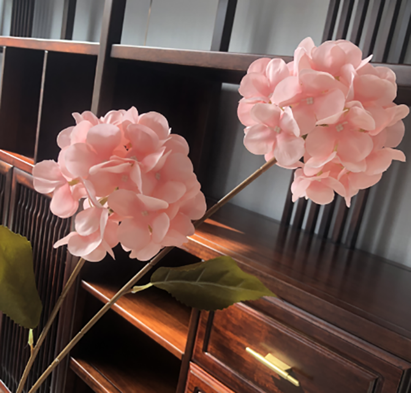 双色绣球 仿真花瓣假花花束 美丽逼真的人造花 色彩鲜艳的仿真花 环保材质假花礼品