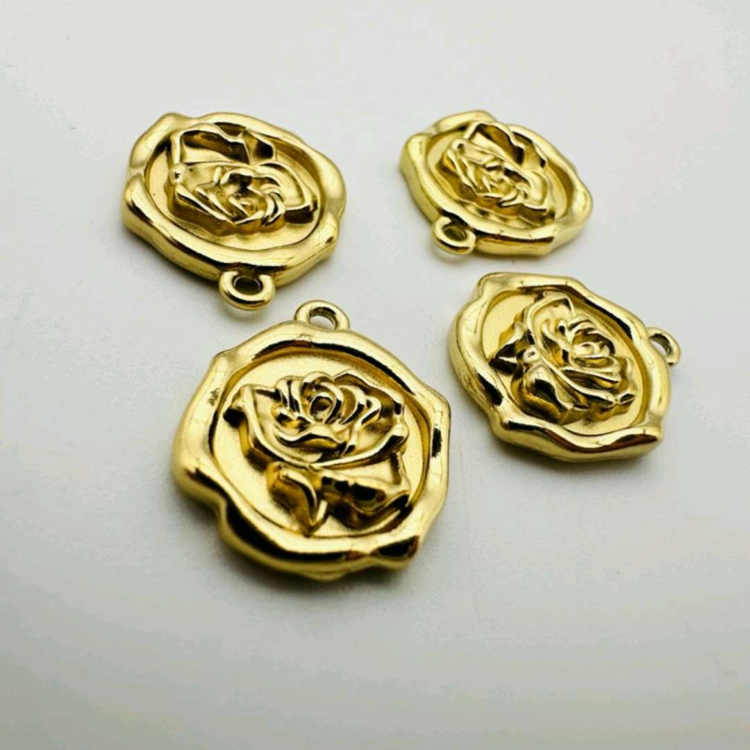金色玫瑰花吊坠
