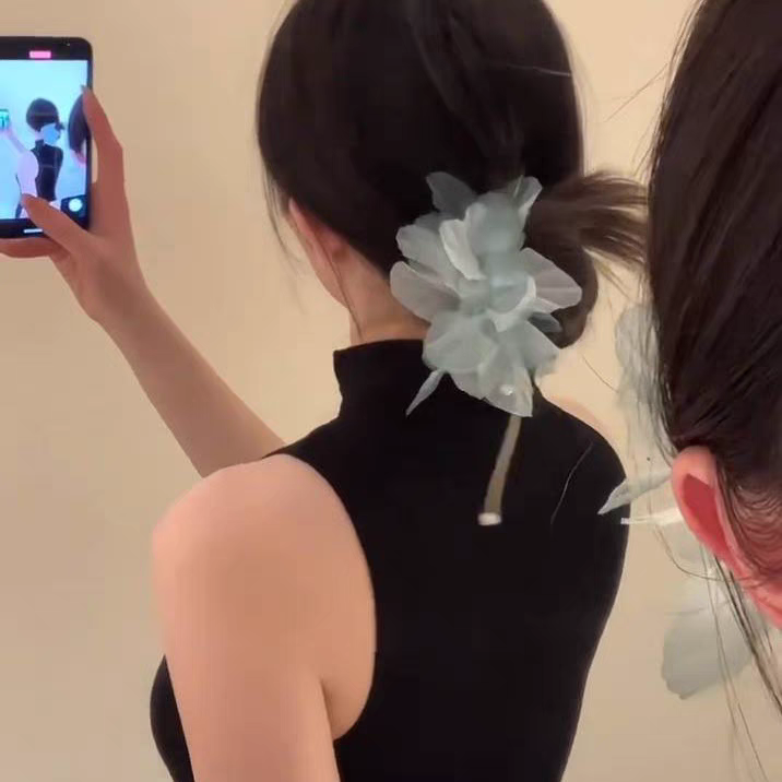 Atmospheric haze blue! Flower tassel hairpin! Sweet hairpin fabric pearl hair bun headpiece at the back of the head Specification image