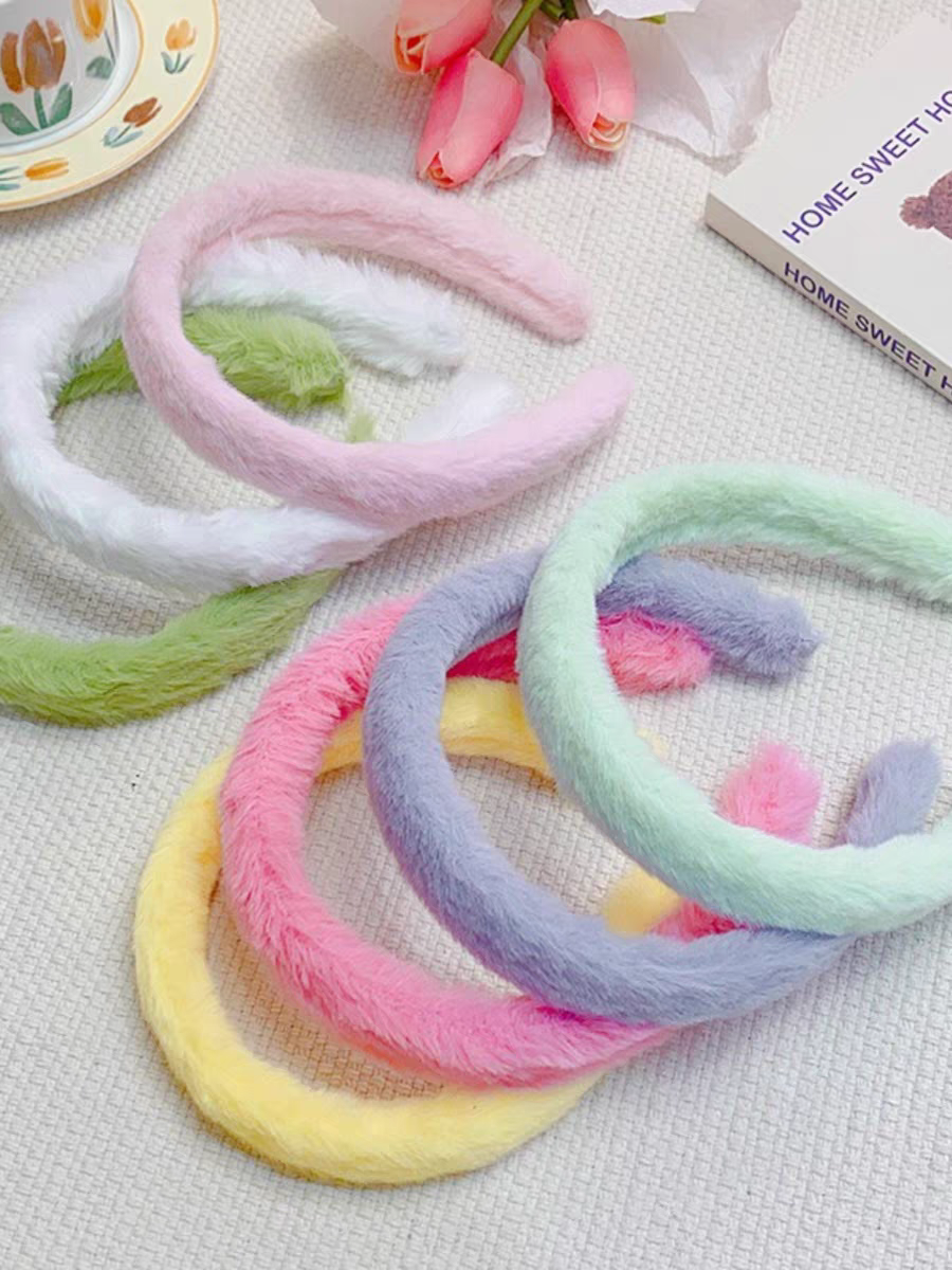 Autumn and winter plush high top hair band 2023 New style, holiday Internet celebrity anti-slip hair clip for washing face, hair braid Application Scenario