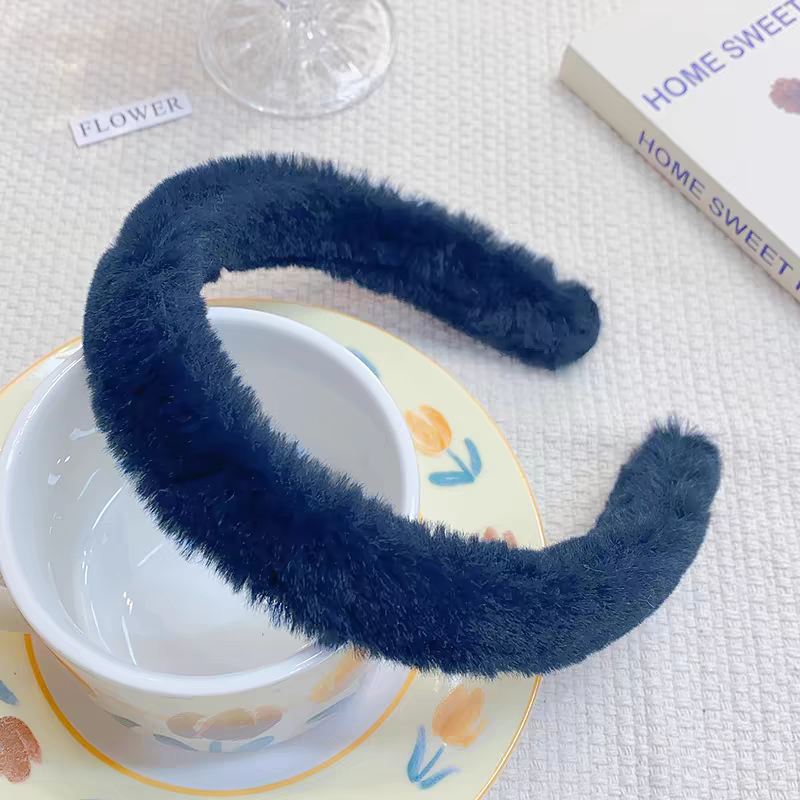 Autumn and winter plush high top hair band 2023 New style, holiday Internet celebrity anti-slip hair clip for washing face, hair braid detail image 8