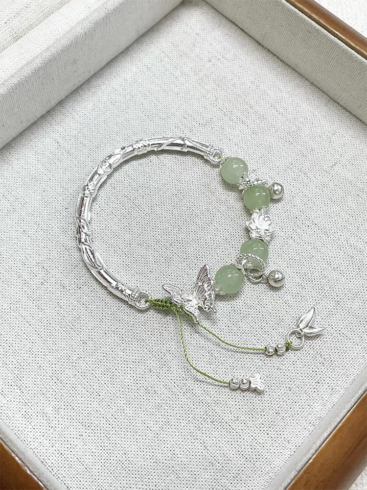 2024款网红爆款绿色珠子半镯银色蝴蝶古风手串文玩手串