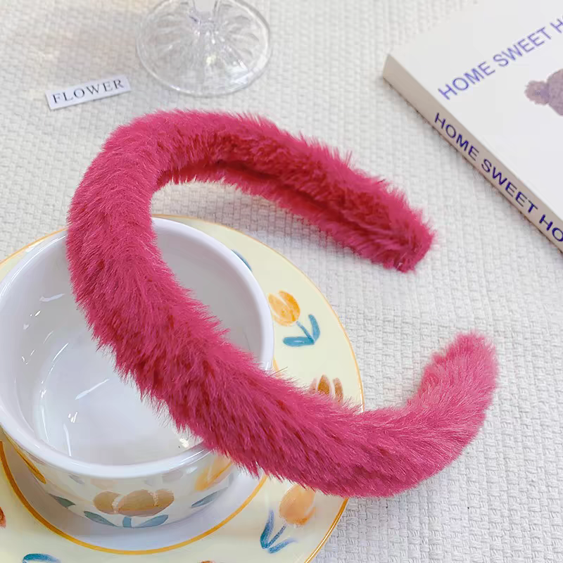 Autumn and winter plush high top hair band 2023 New style, holiday Internet celebrity anti-slip hair clip for washing face, hair braid detail image 5