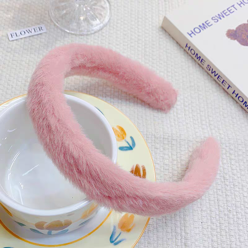 Autumn and winter plush high top hair band 2023 New style, holiday Internet celebrity anti-slip hair clip for washing face, hair braid detail image 9