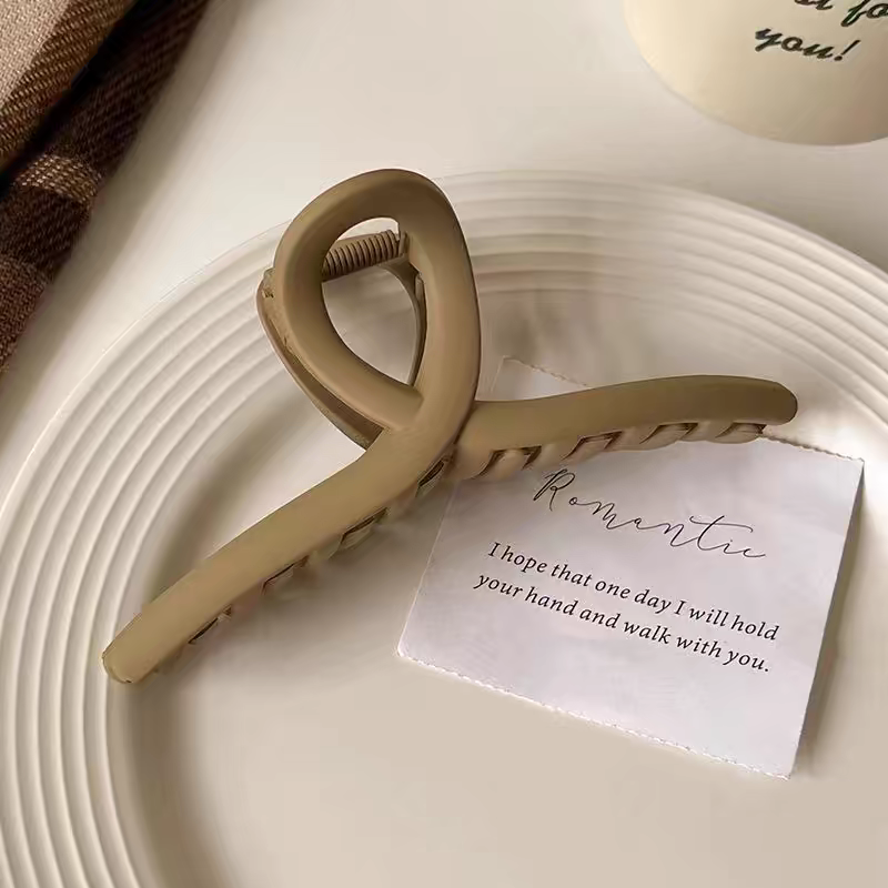 成人鲨鱼夹头饰 发饰精致饰品 优雅气质发梳头饰 独特设计女士头饰 王者风范琳琳饰品详情图5