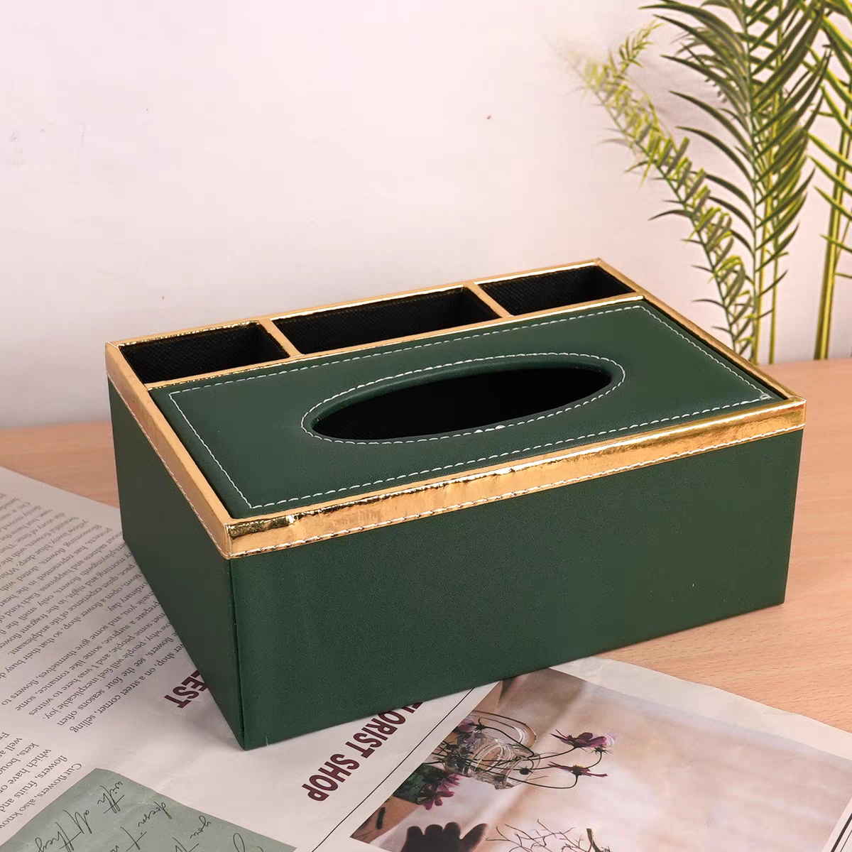 Multi-functional household tissue box, high-end European-style hotel and guesthouse leather tissue box, napkin box, customizable logo Application Scenario