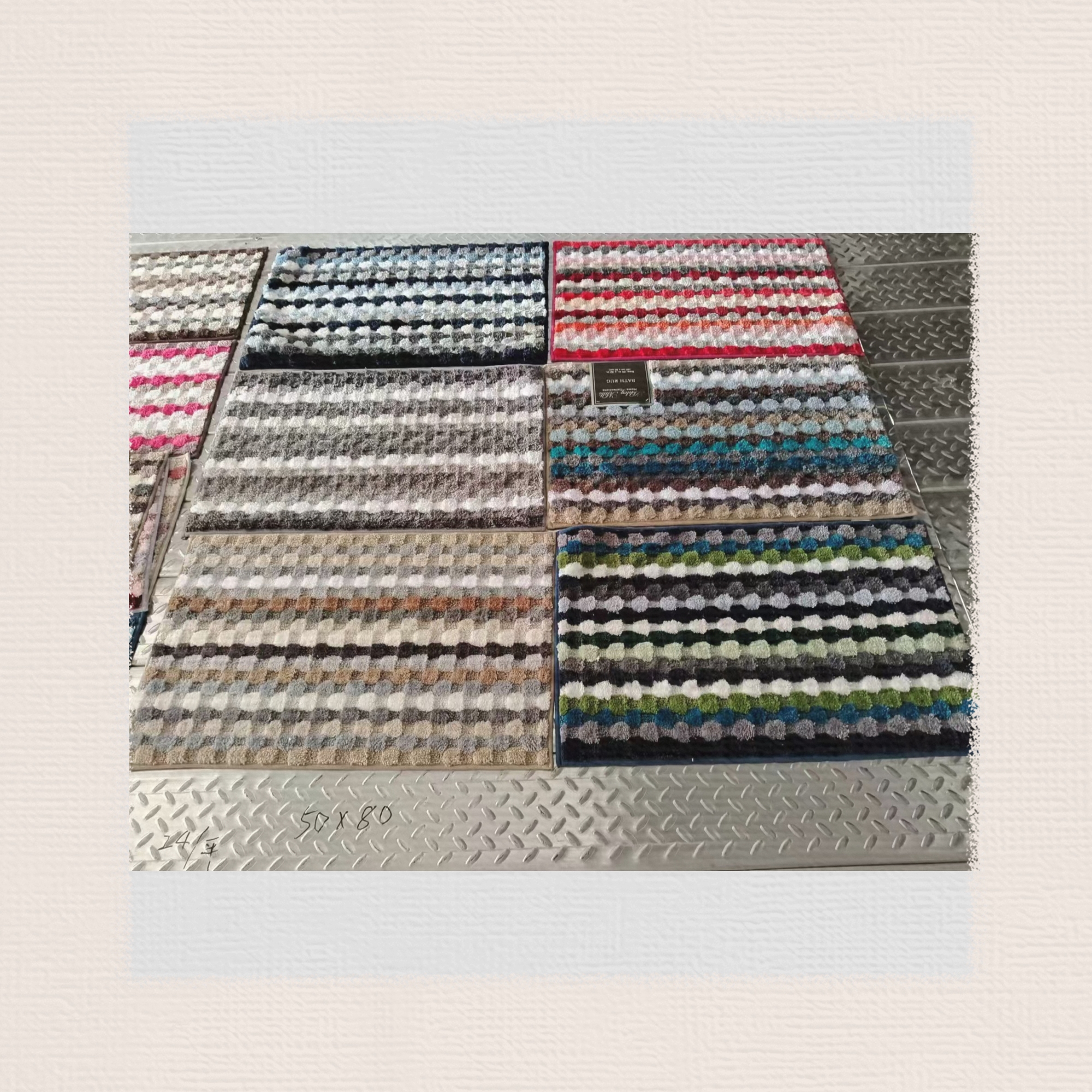 TPA base color three-dimensional checkered carpet, super-fine carpet, anti-slip mat, floor mat, door mat, kitchen mat, bathroom mat, size 40*60cm, good quality full figure