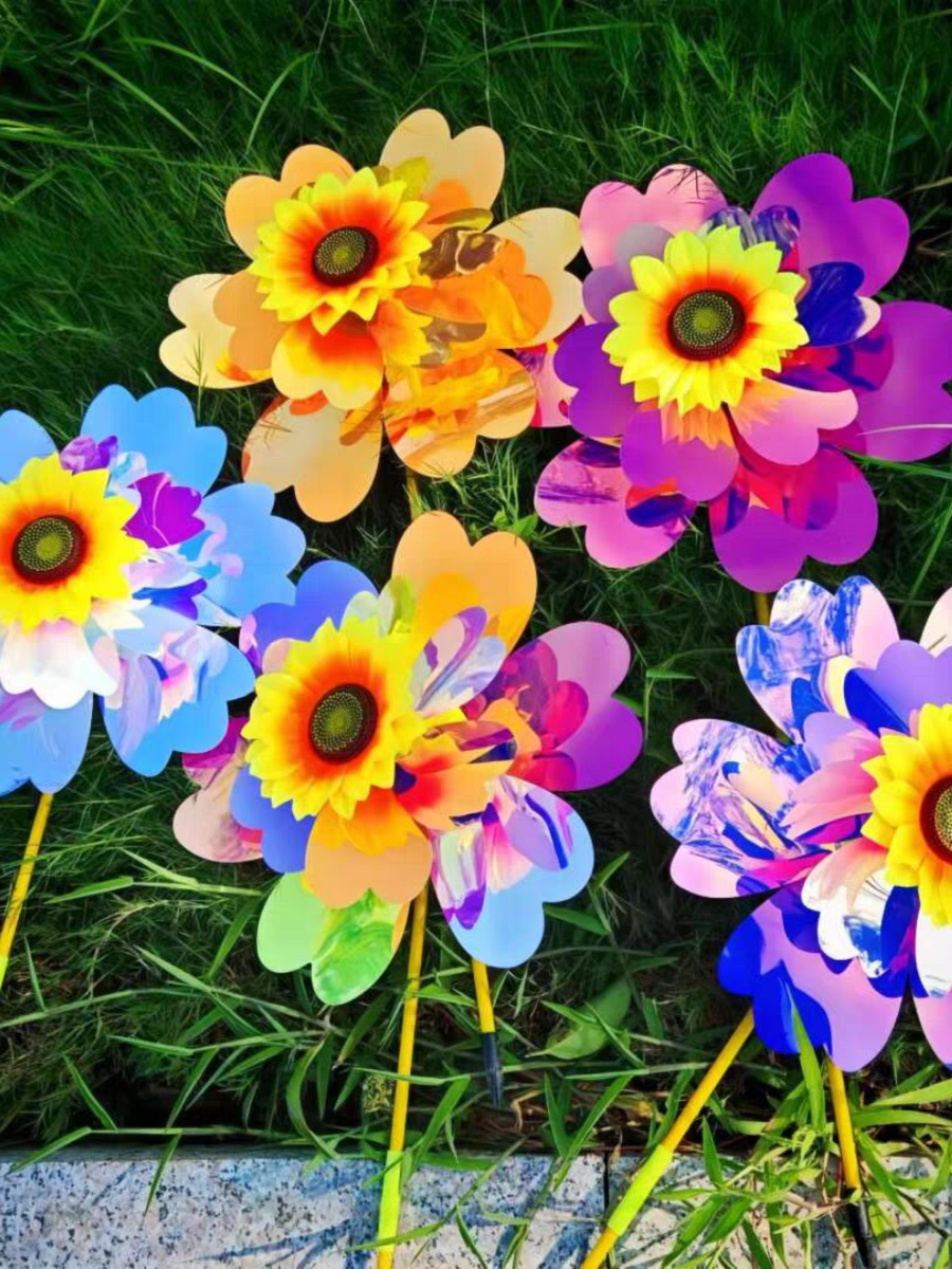 Colorful gradient double-layer windmill children's toys, hand-held gifts, outdoor seven-color windmills wholesale, street stall small commodities Item Picture