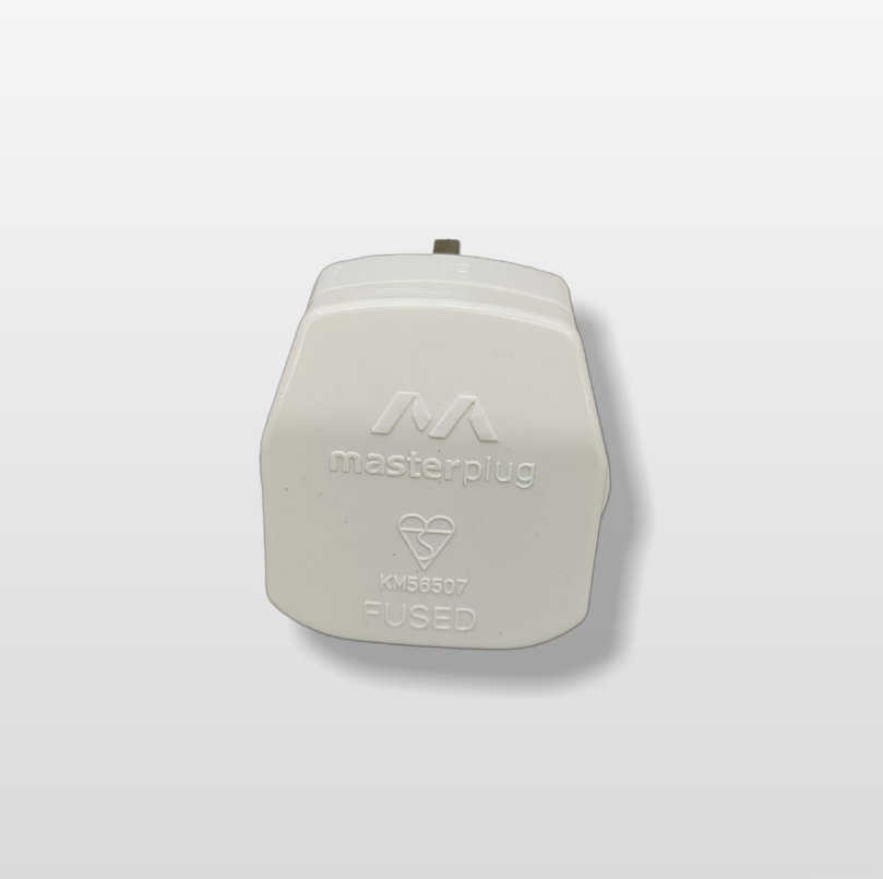 The all-white plug of the electrical product is made of PC material and all copper