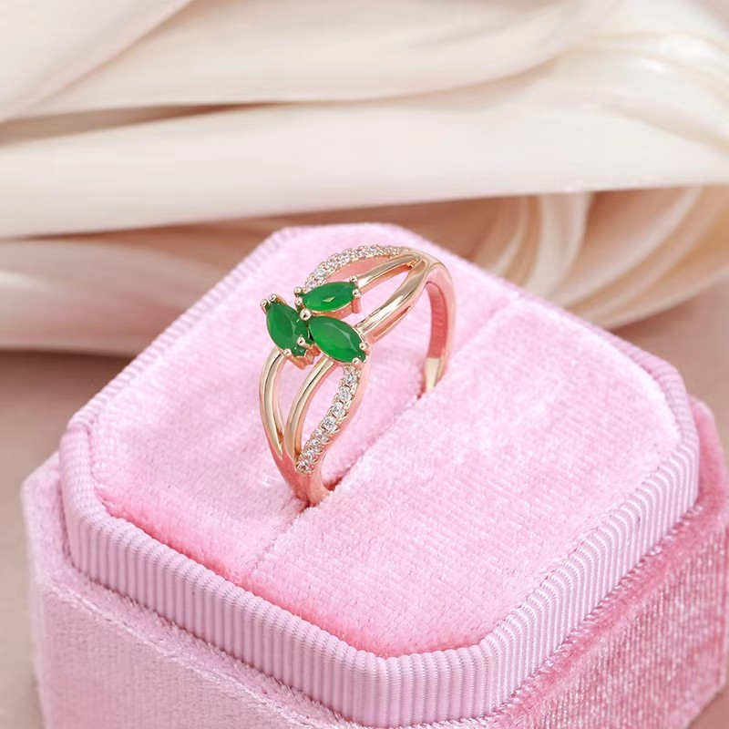 莫桑钻石珍珠戒指 国标铜戒托 精致时尚女士首饰 独特设计闪耀光芒