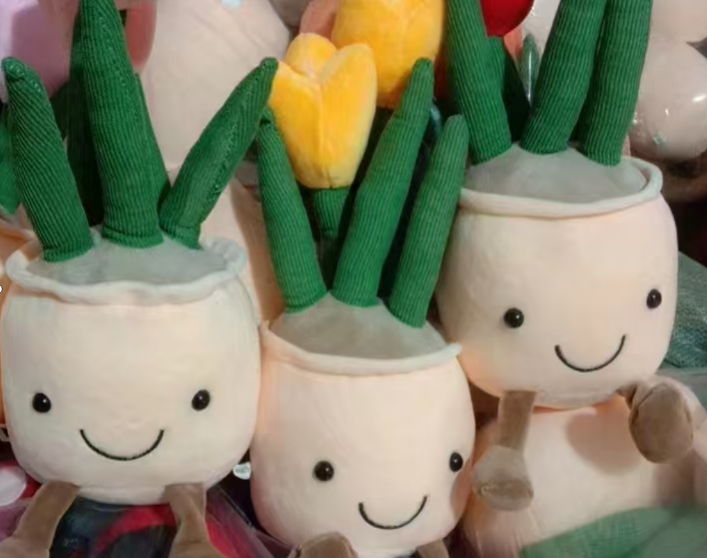 Cute green plants, succulents, tulips, red mushrooms, plush toys, sofa potted plants, fabric flower POTS, throw pillows, dolls Specification image