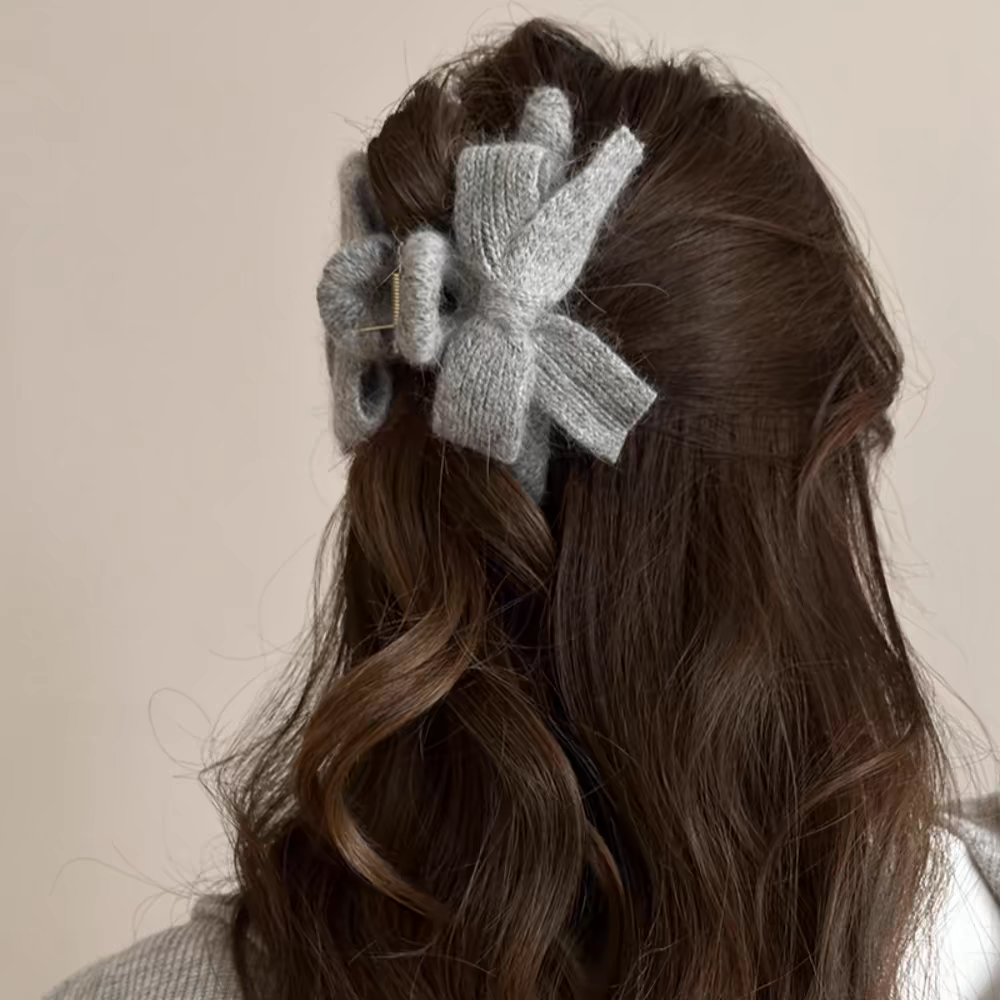 National Trend Series Autumn and Winter bow clip Women 2024 New High-end plush hair clip back head updo shark clip hair accessory Creative jewelry hair accessory detail image 6