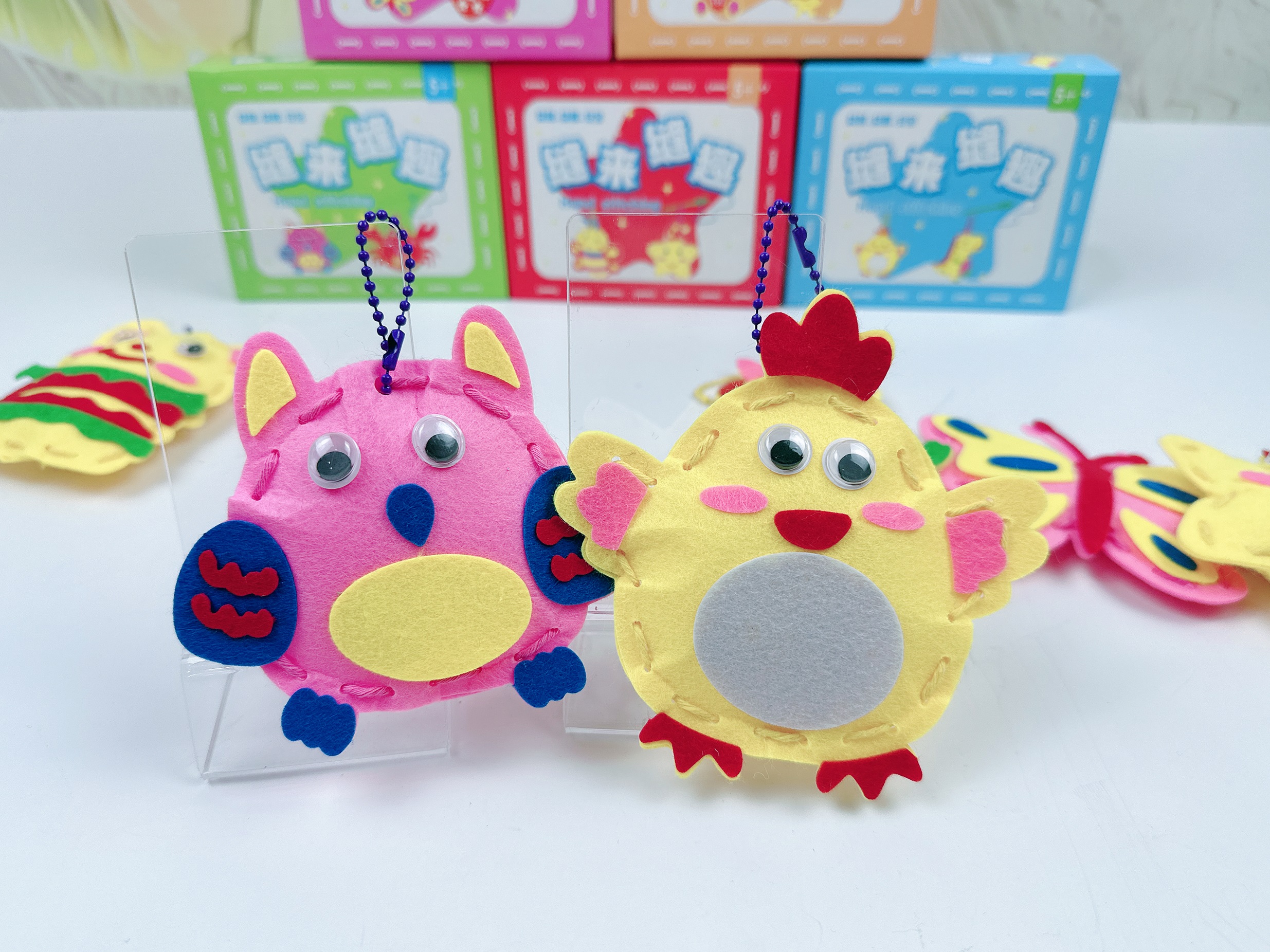 Children's handmade sewing fun non-woven fabric diy Children's handmade material package pendant Sewing back and forth Children's diy handicrafts Application Scenario