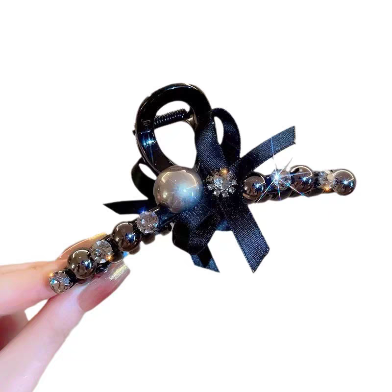 The national trend series features a light luxury bow clip, a female hair clip, a shark clip at the back of the head, a simple and elegant style, an elegant updo hair clip, and creative claw accessories Item Picture