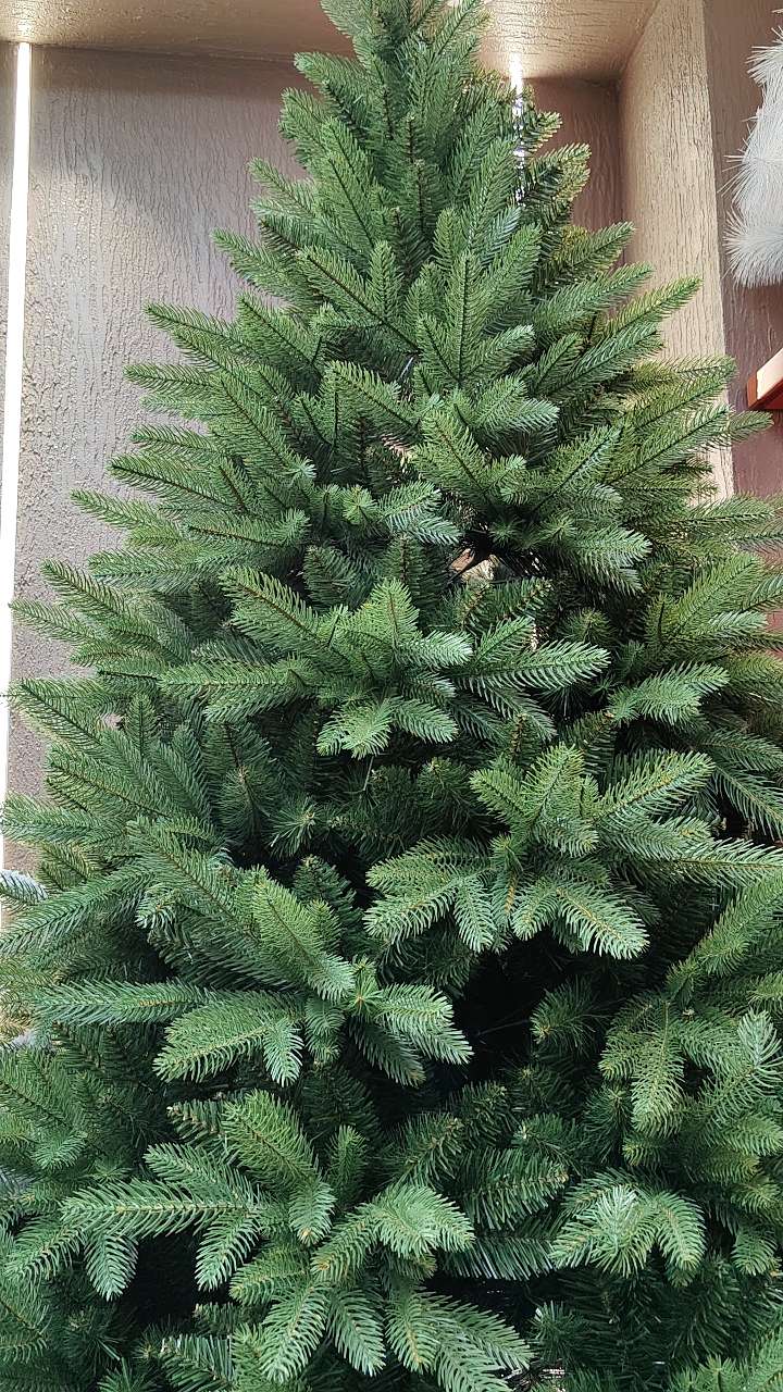 High-end Christmas tree detail image 1